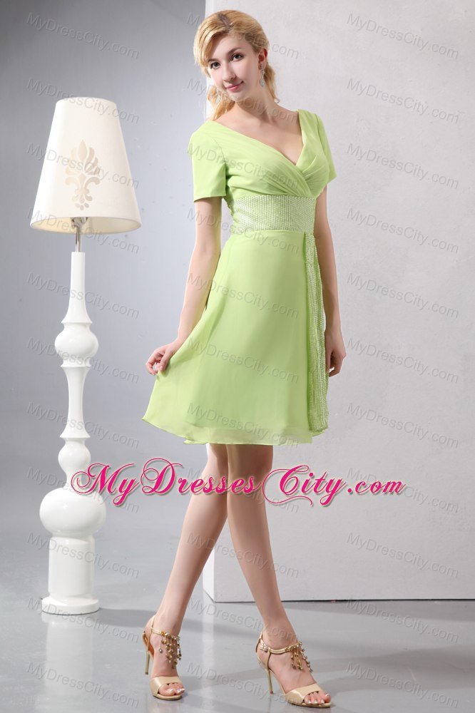 V-neck Yellow Green Short Bridesmaid Dress with Short Sleeves