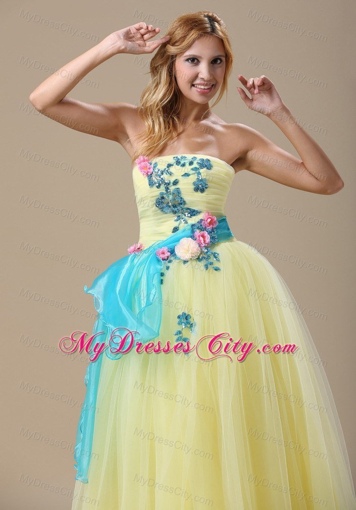 Appliques Ruched Prom Dress in Yellow With Sash