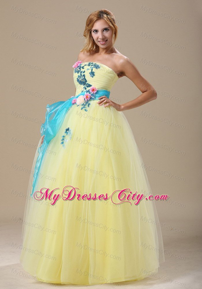 Appliques Ruched Prom Dress in Yellow With Sash