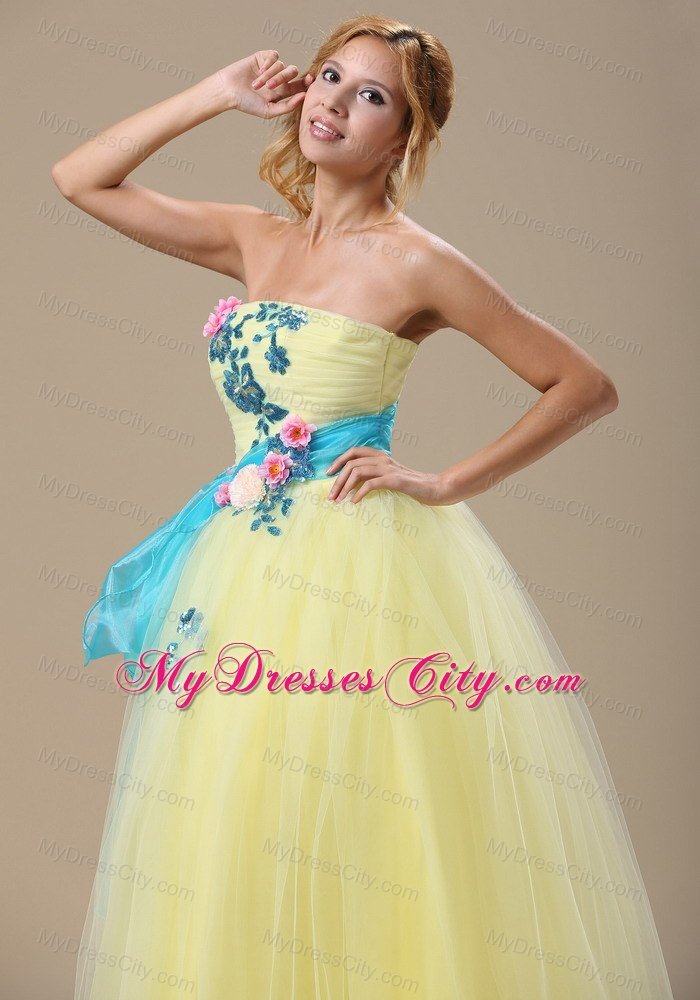 Appliques Ruched Prom Dress in Yellow With Sash