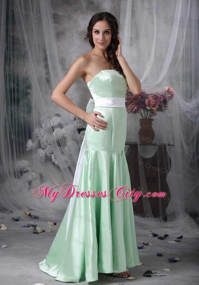 Elegant Apple Green Column Strapless Sash Maid of Honor Dress