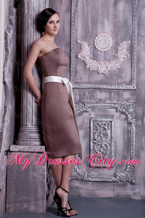 Tea-length Brown Column Maternity Bridesmaid Dress with White Sash