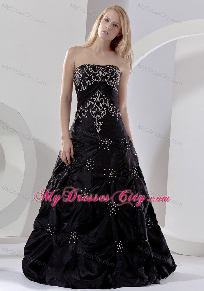 Taffeta Strapless Embroidery With Beading Black 2013 Prom Gowns