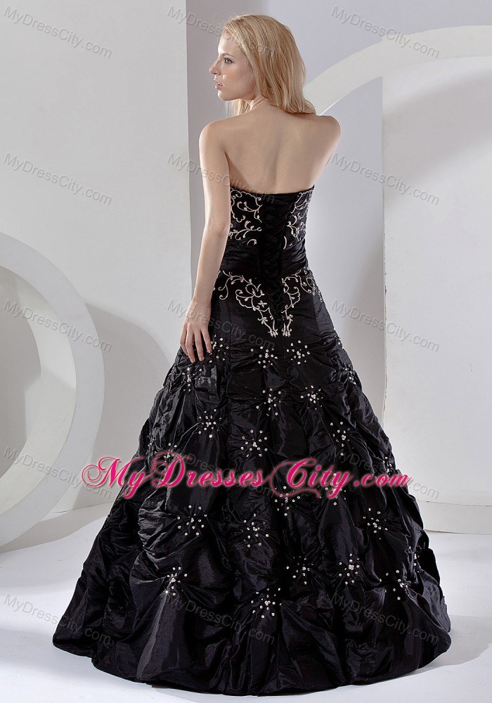 Taffeta Strapless Embroidery With Beading Black 2013 Prom Gowns