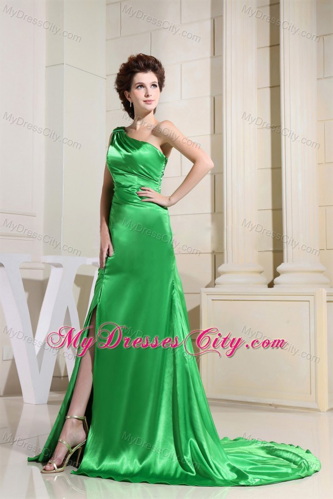 One Shoulder High Slit Spring Green Prom Dress With Brush Train