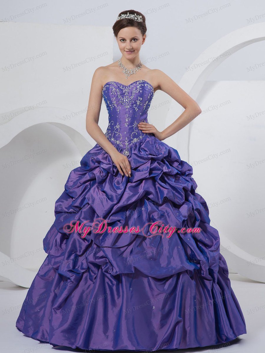 A-Line Sweetheart Embroidery Pick Up Quinceanera Gowns with Pick Up