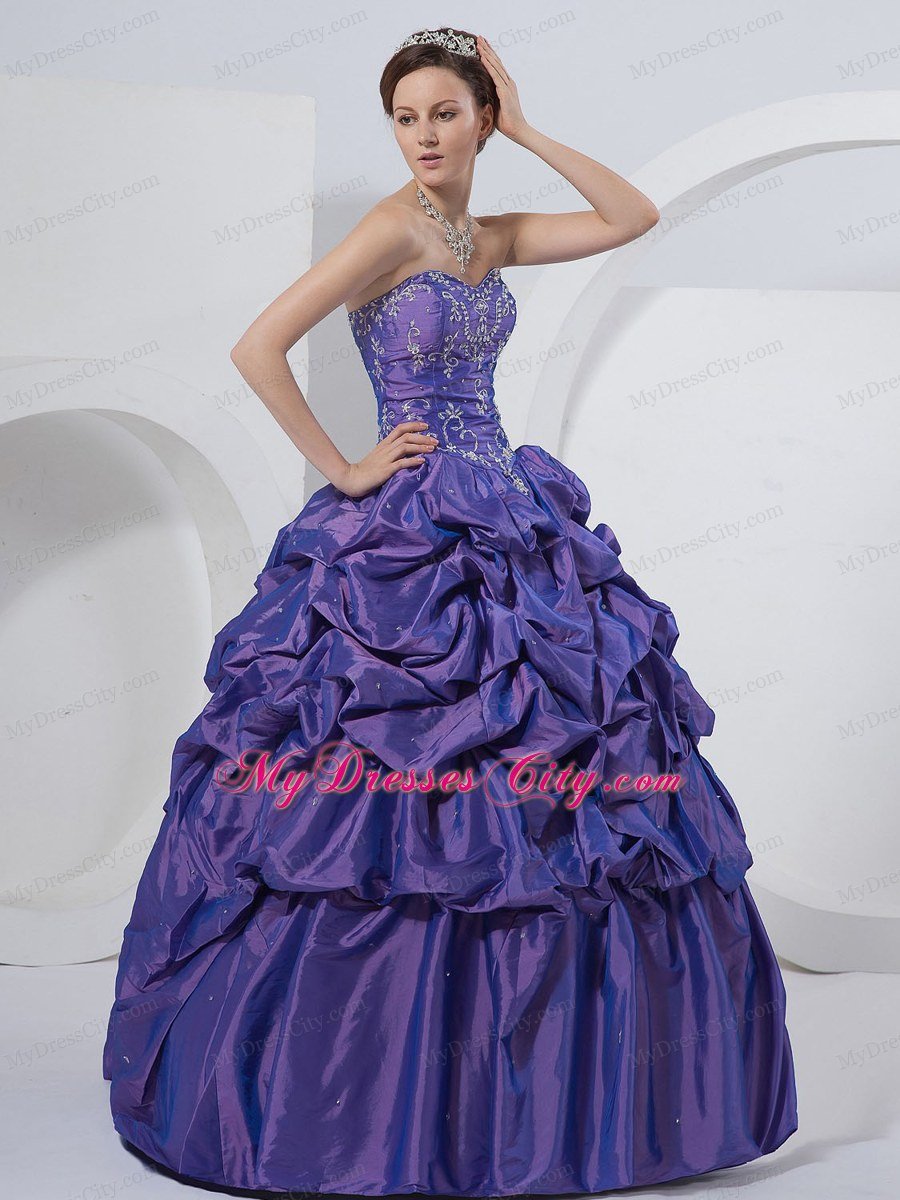 A-Line Sweetheart Embroidery Pick Up Quinceanera Gowns with Pick Up