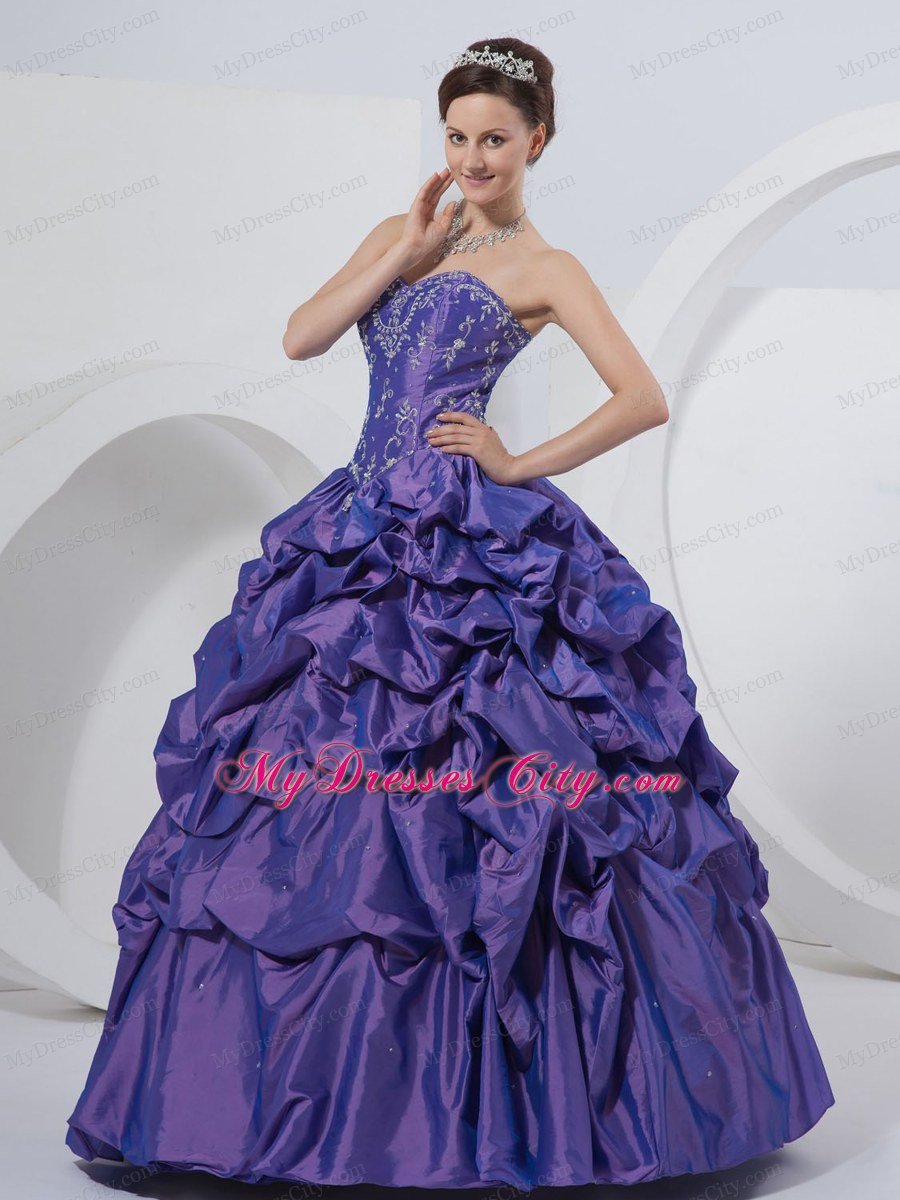 A-Line Sweetheart Embroidery Pick Up Quinceanera Gowns with Pick Up