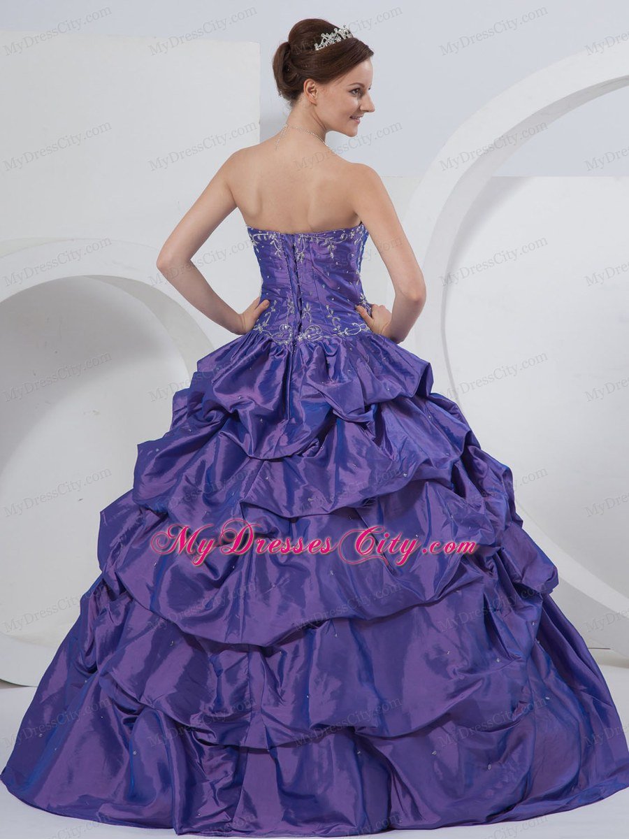 A-Line Sweetheart Embroidery Pick Up Quinceanera Gowns with Pick Up