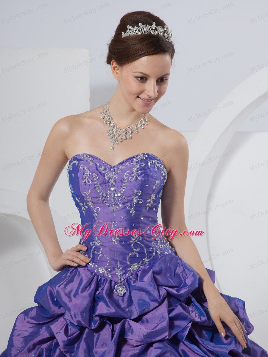 A-Line Sweetheart Embroidery Pick Up Quinceanera Gowns with Pick Up