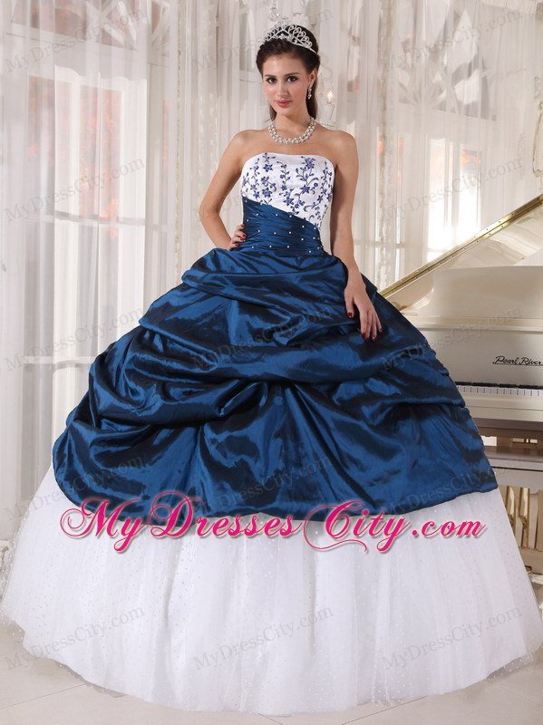 Beautiful Beaded Decorate Waist Strapless Embroidery Quinceanera Dress