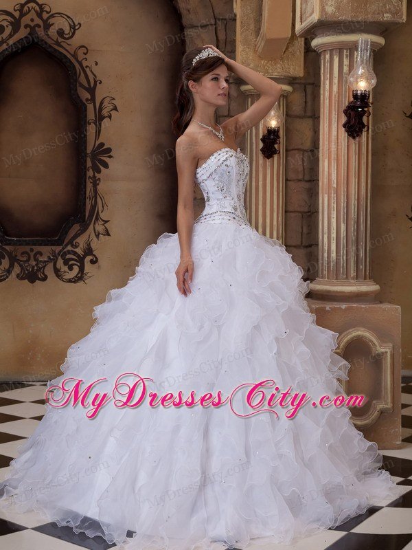 Elegant White Sweetheart Beading and Ruffled Quinceanera Dress