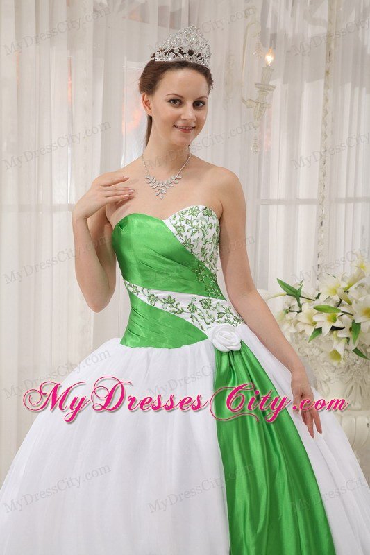 Long Ball Gown Sweetheart Embroidery White Sweet 15 Dresses