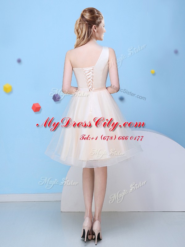 Tulle One Shoulder Sleeveless Lace Up Bowknot Bridesmaid Dresses in Champagne