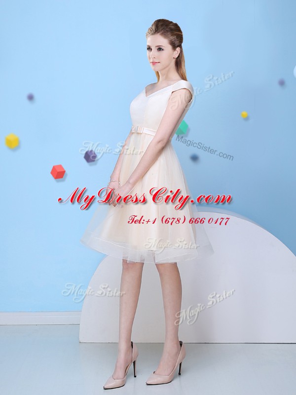 Affordable Bowknot Wedding Guest Dresses Champagne Lace Up Cap Sleeves Knee Length