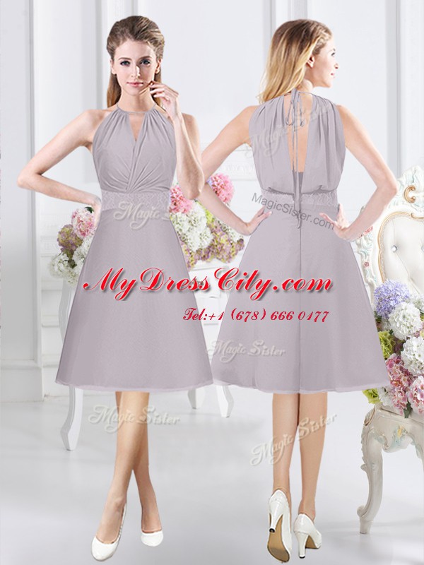 Trendy Lace and Ruching and Hand Made Flower Bridesmaid Dresses Grey Side Zipper Sleeveless Knee Length