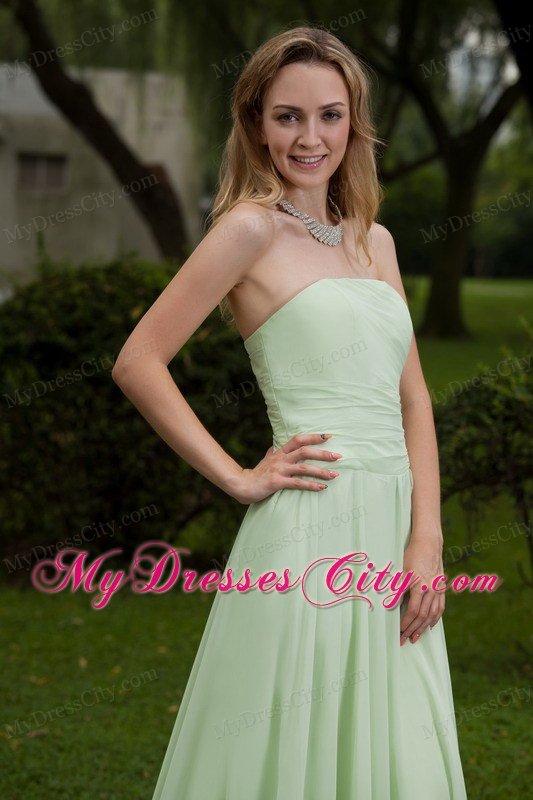 Apple Green Empire Strapless Celebrity Dress with Court Train