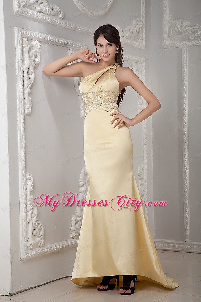 Light Yellow Single Shoulder Beading Trumpet Celebrity Dress