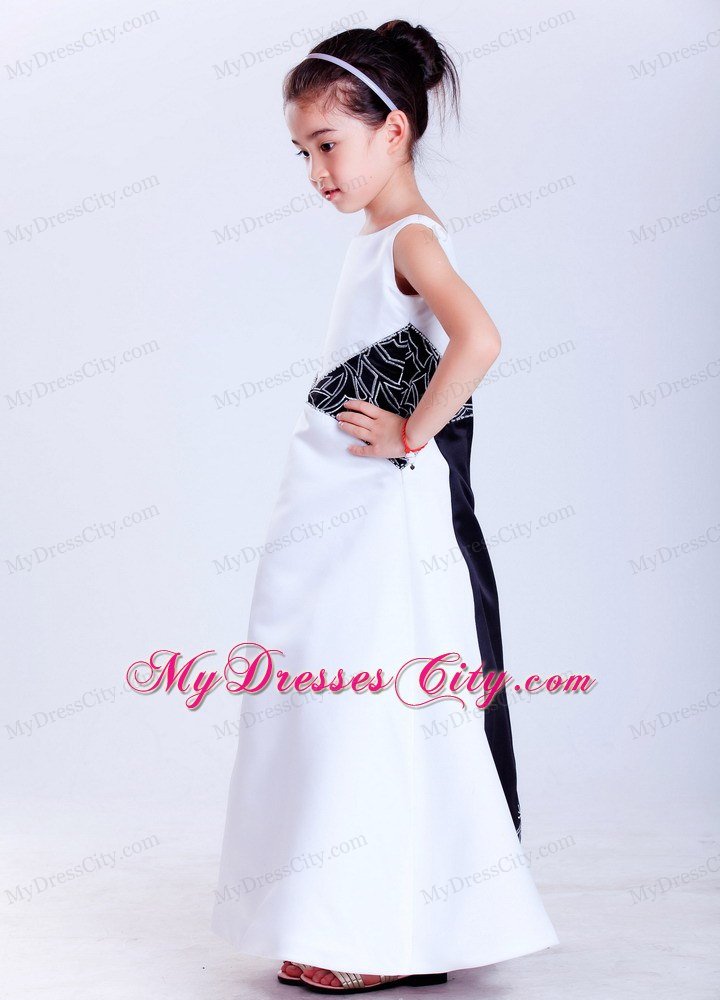 Scoop Embroidery Decorate Flower Girl Dress in White and Black