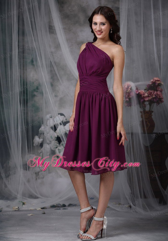 One Shoulder Knee-length Ruched Homecoming Dress in Purple