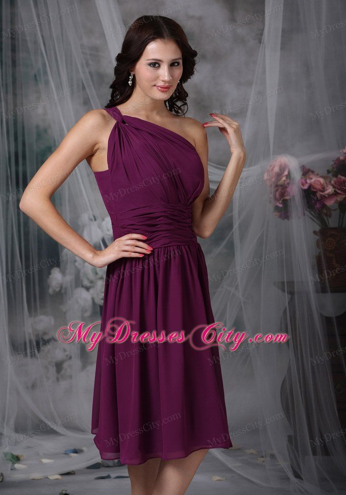 One Shoulder Knee-length Ruched Homecoming Dress in Purple