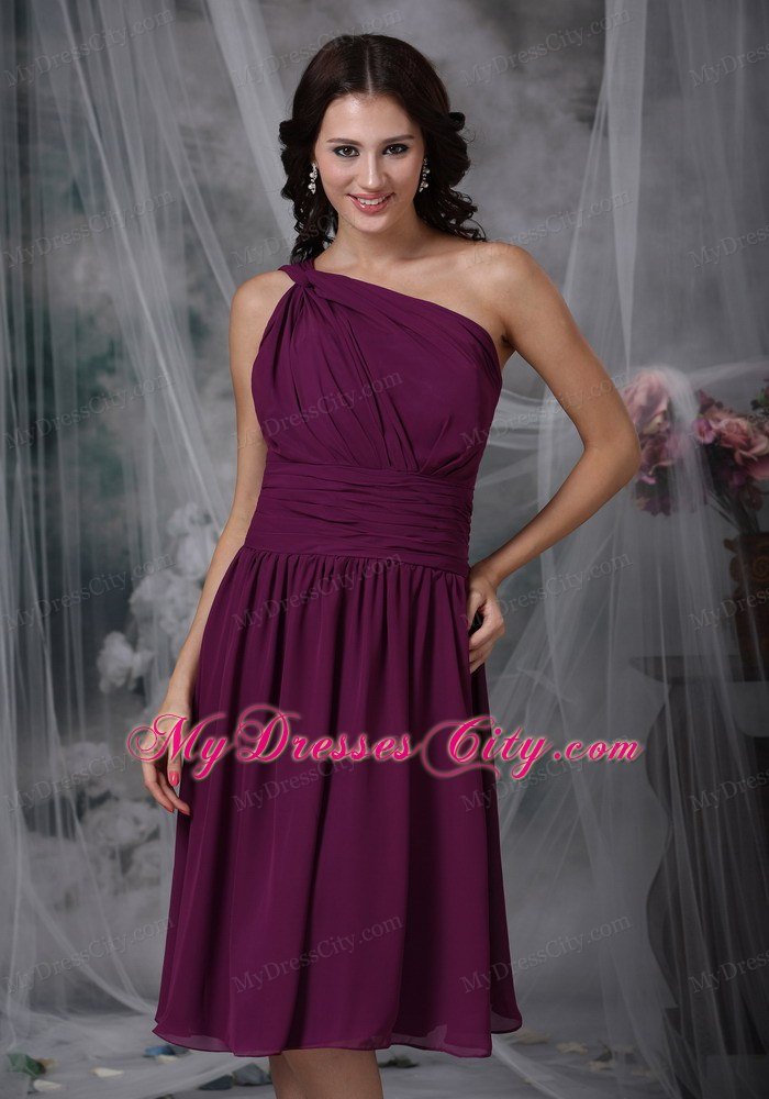 One Shoulder Knee-length Ruched Homecoming Dress in Purple