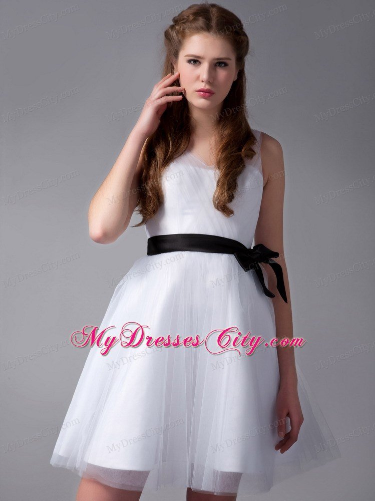 White Homecoming Dresses with Sheer Straps Black Sash Mini-length