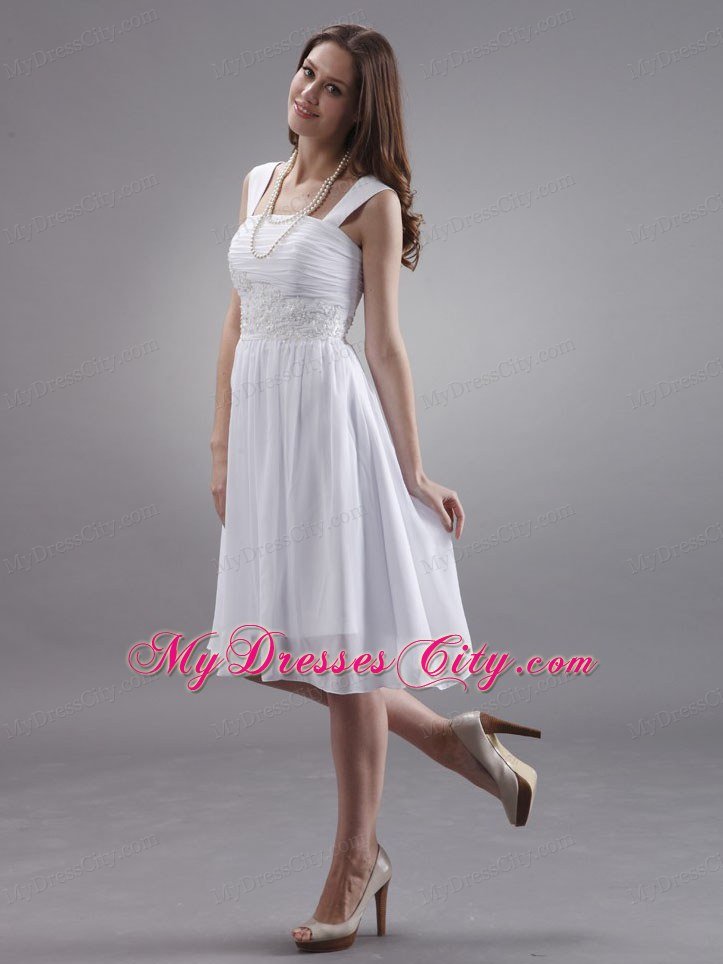 Chiffon Wide Straps Knee-length Homecoming Dress With Appliques