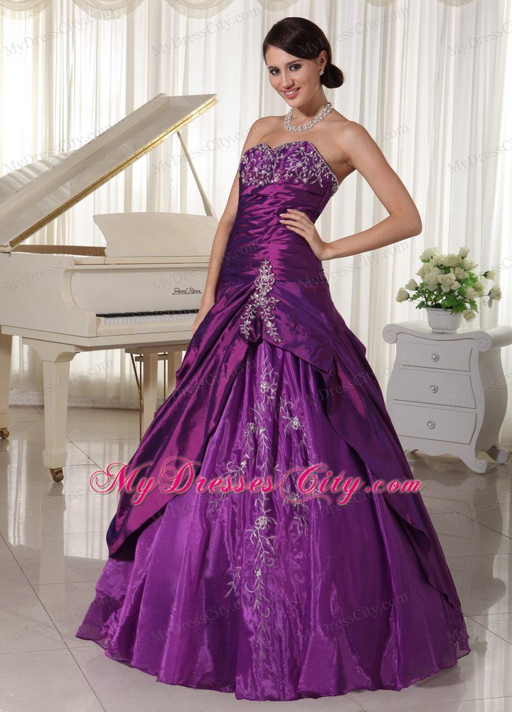 Hottest Style Sweetheart Appliques Purple Sweet 15 Dresses With Beading