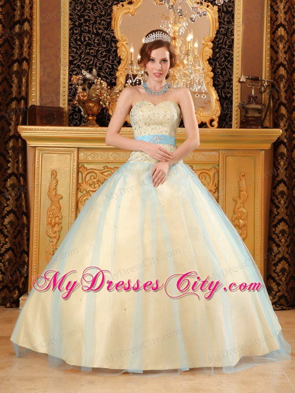 Elegant Sweetheart Beaded Quinceanera Gowns With Satin and Tulle