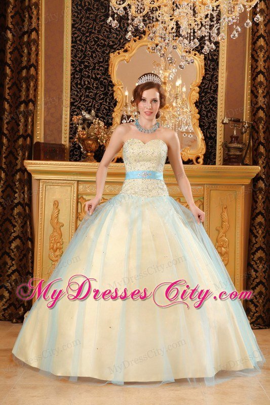 Elegant Sweetheart Beaded Quinceanera Gowns With Satin and Tulle