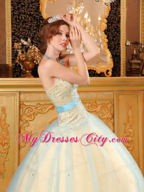 Elegant Sweetheart Beaded Quinceanera Gowns With Satin and Tulle