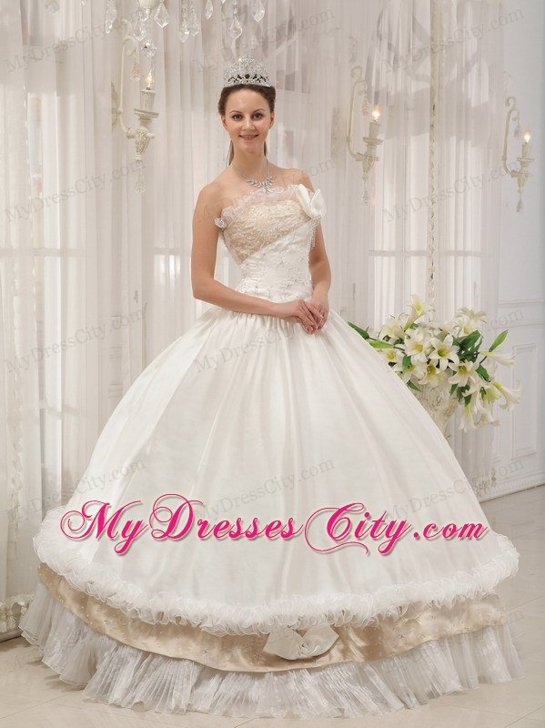 Luxurious White Ball Gown Strapless Beading Quinceanera Dresses