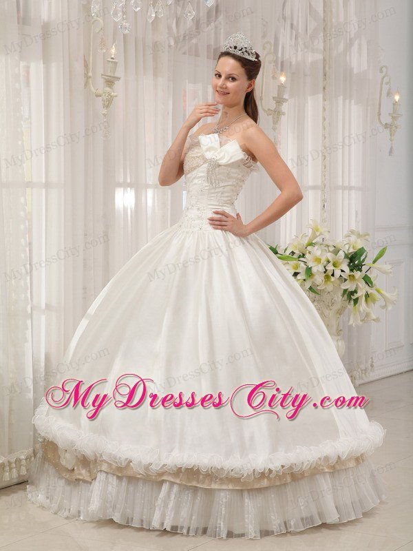 Luxurious White Ball Gown Strapless Beading Quinceanera Dresses