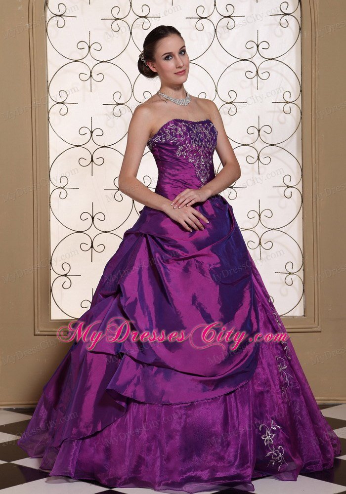 2013 Taffeta and Organza Embroidery Strapless Purple Dress for Quince