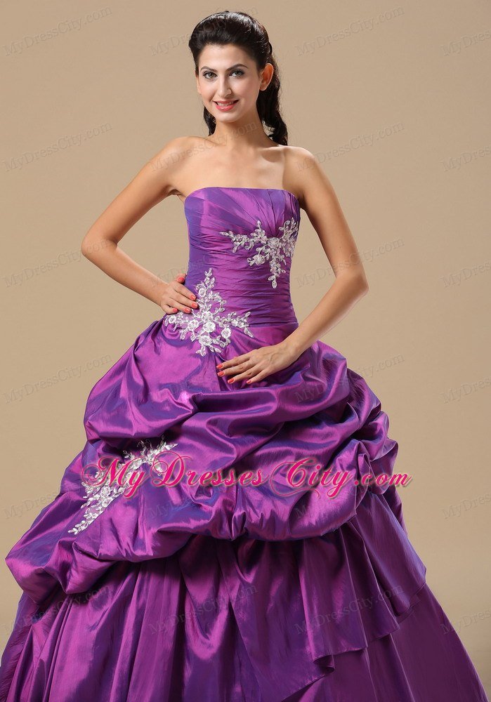 Pick Ups Appliques Decorate Bodice Pick-ups Purple Quinceanera Dress