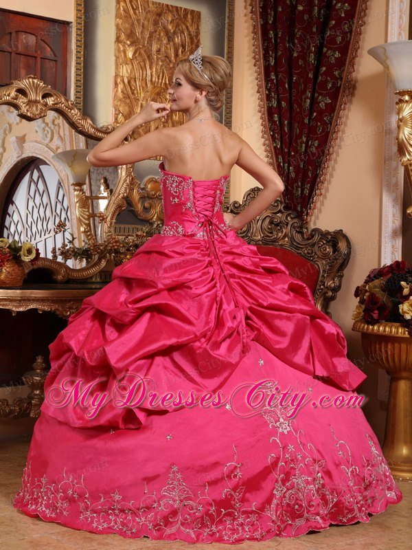 Taffeta Embroidery with Beading Sweetheart 2013 Hot Pink Quinceanera Dress