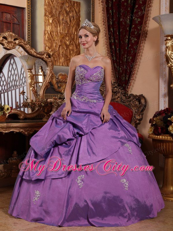 Hot Sale Sweetheart Ruching Appliques Purple Quinceanera Party Dress