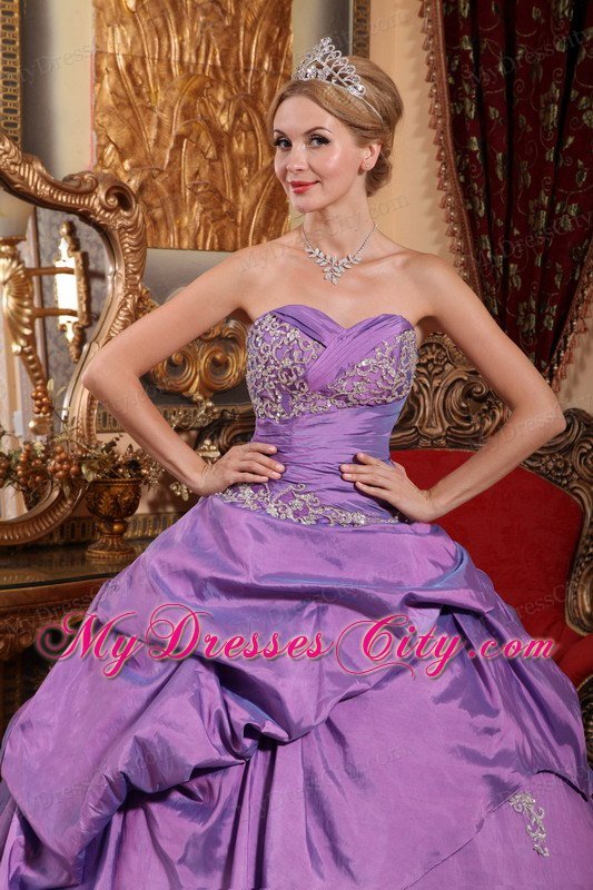 Hot Sale Sweetheart Ruching Appliques Purple Quinceanera Party Dress