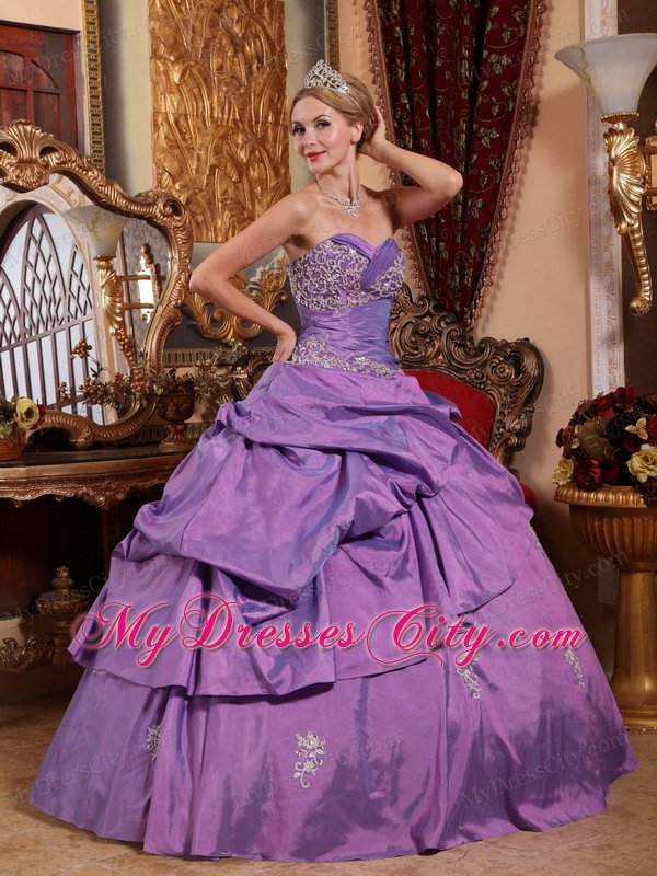 Hot Sale Sweetheart Ruching Appliques Purple Quinceanera Party Dress