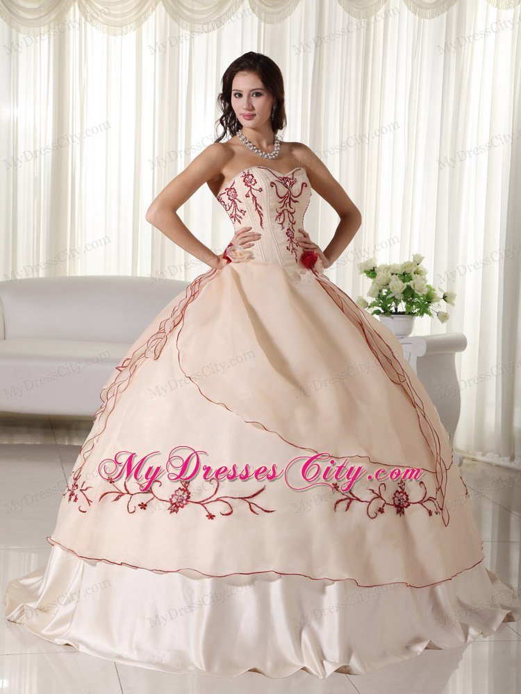 Custom Size Sweetheart Organza Embroidery Quinceanera Dress