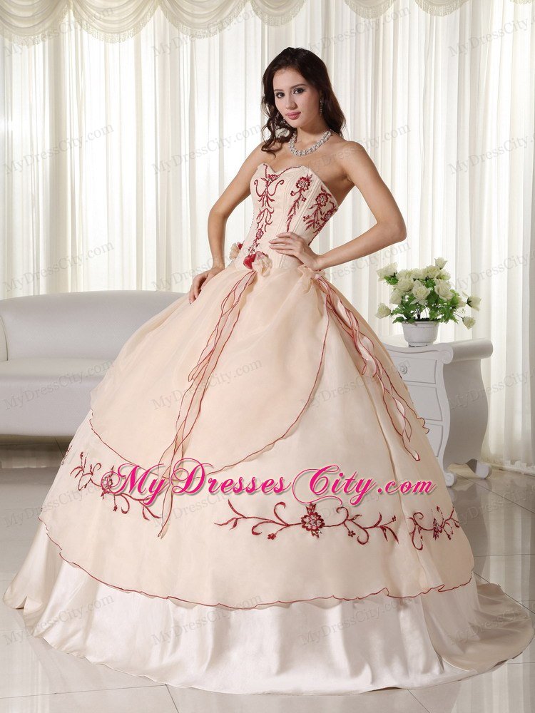 Custom Size Sweetheart Organza Embroidery Quinceanera Dress