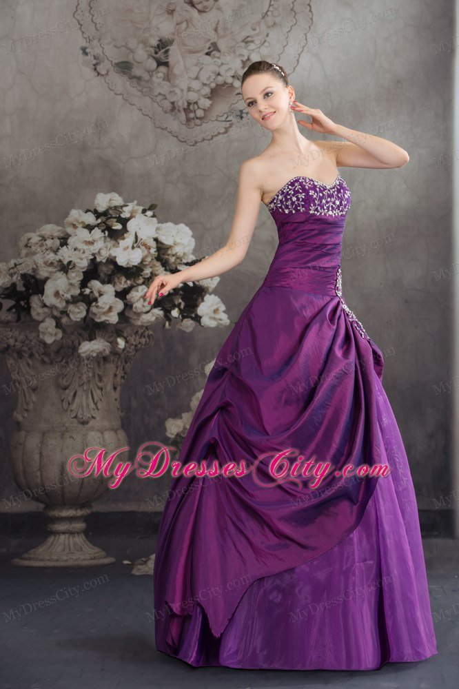 Sweetheart Ruching Purple Quinceanera Dress with Beading and Appliques