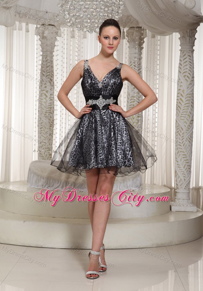 2013 V-neck Organza Black Short Cocktail Dress with Leopard