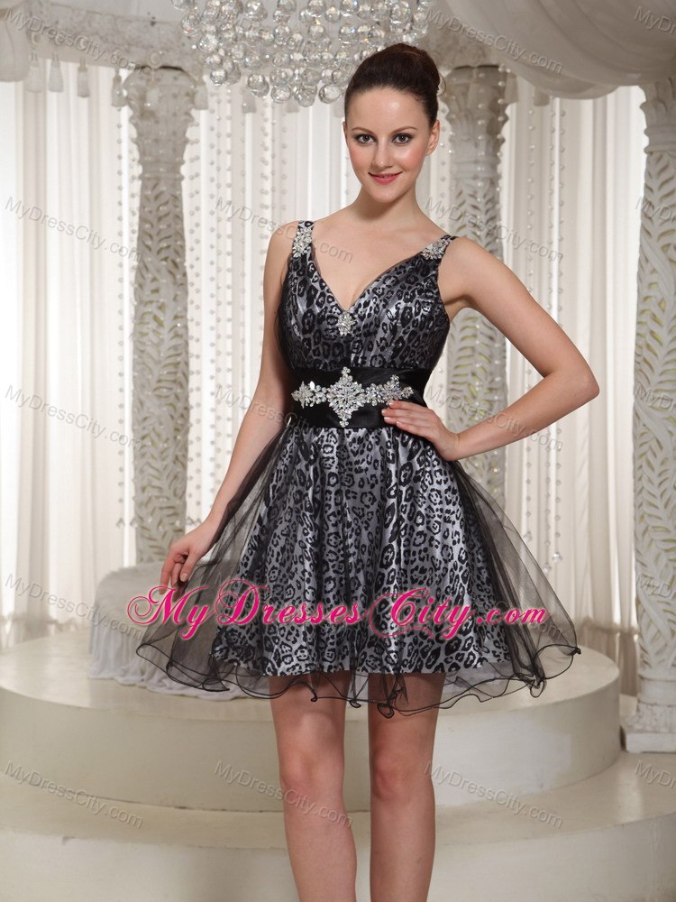 2013 V-neck Organza Black Short Cocktail Dress with Leopard