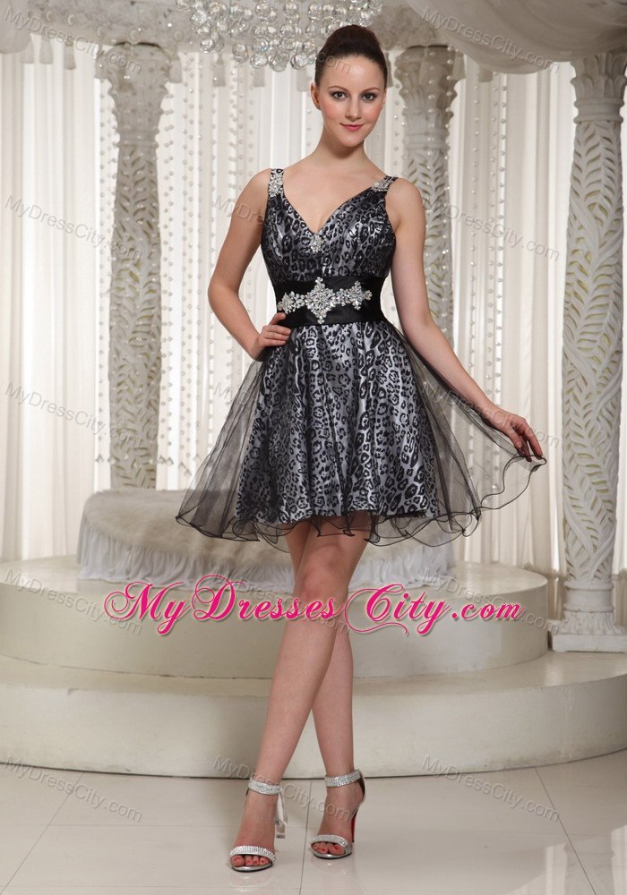 2013 V-neck Organza Black Short Cocktail Dress with Leopard