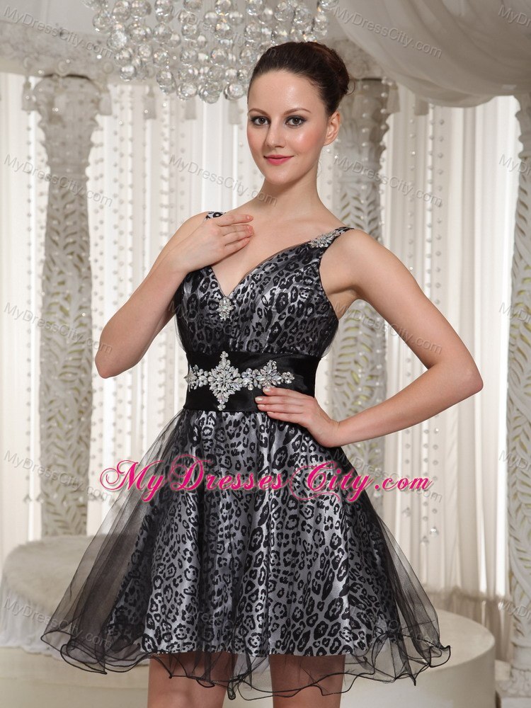 2013 V-neck Organza Black Short Cocktail Dress with Leopard