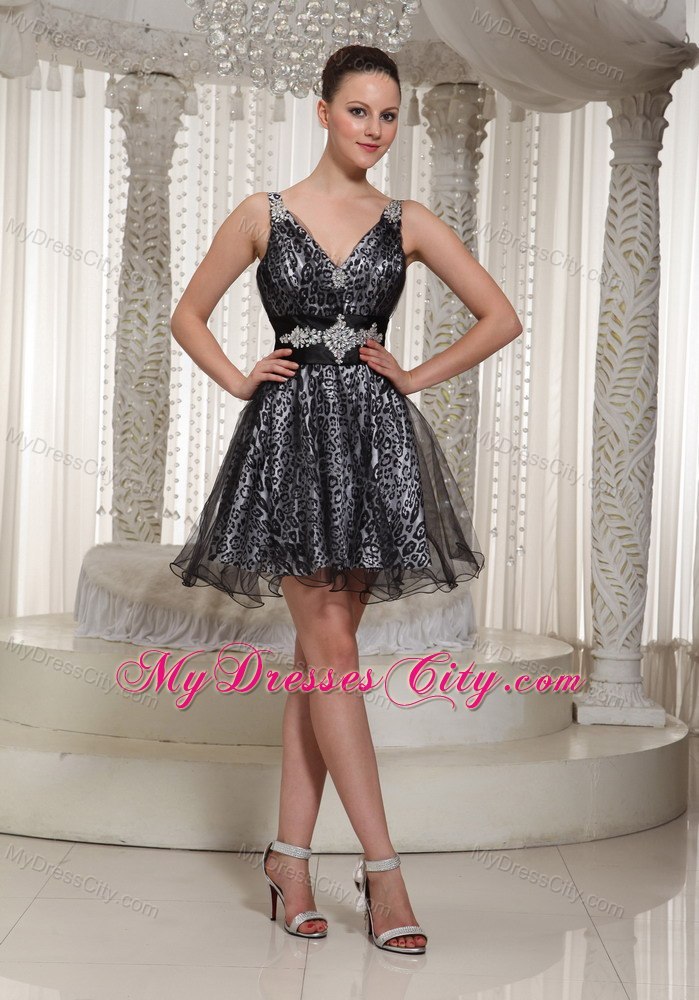 2013 V-neck Organza Black Short Cocktail Dress with Leopard