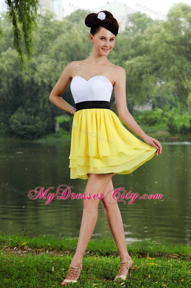 Mini-length Chiffon Yellow and White 15 Dresses for Damas with Black Sash