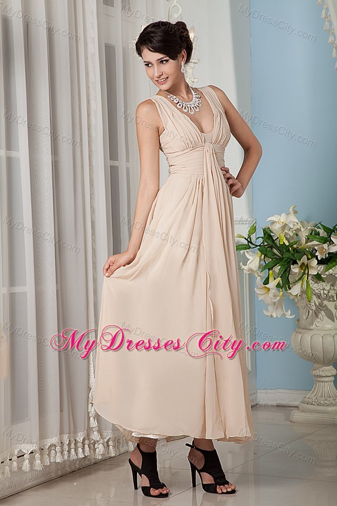 Champagne Ankle-length Chiffon Ruched V-neck Dresses for Damas